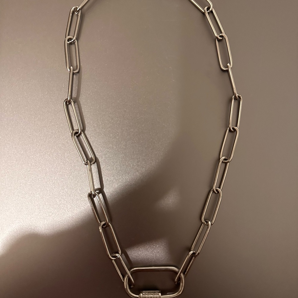 Elegant Silver Tone Chain Link Necklace